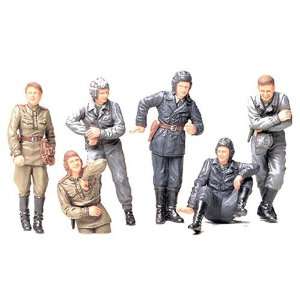  Tamiya 1/35 Russian Army Tank Crew at Rest: Toys & Games