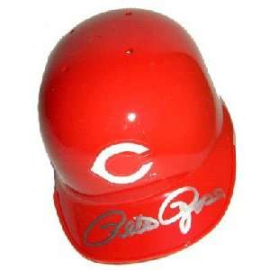  Pete Rose Memorabilia Signed Reds Mini Batting Helmet 
