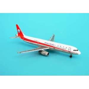    Phoenix Sichuan Airlines A 321Model Airplane 