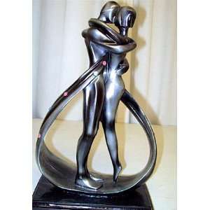 Long Kiss Goodnight Kissing Couple Statue Lovers:  Home 