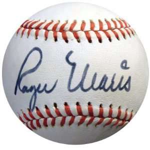  Roger Maris Autographed Baseball PSA/DNA: Sports 