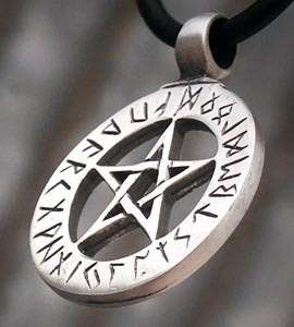 Pentagram Pentacle Rune Amulet Pewter Pendat w Necklace  