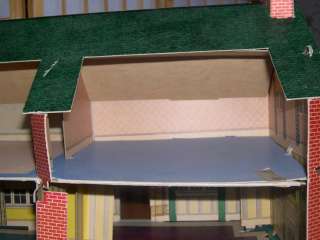 VINTAGE BUILT RITE No. 204 DOLL HOUSE TWO STORY STURDY CARD BOARD 