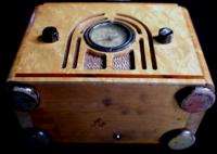 Antique Art Deco Era Silver Bell Tube Radio Bakelite Handle Birdseye 
