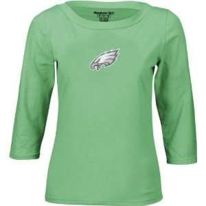   Green Frosted Logo 3/4 Sleeve Stretch Boat Neck Tee: Sports & Outdoors