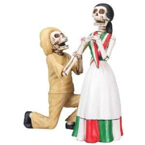    Figurine   Day of the Dead Courting Skulls: Everything Else