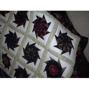  Black Floral Stack N Whack bed quilt: Home & Kitchen