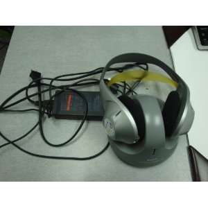 Sony RF Stereo Transmitter and wireless headphones in great condition