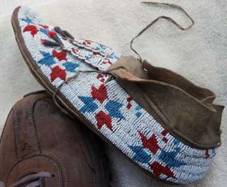 Late 1800s Early 1900s Sioux Indian Single Full Beaded Hide Moccasin 