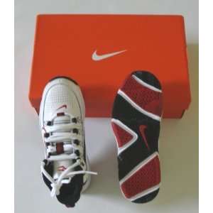  Nike Kid P2 V (PS Boys) Boys Sz 13.5 Sneakers: Everything 