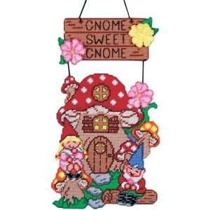  Gnome Sweet Gnome Plastic Canvas Kit: Sports & Outdoors