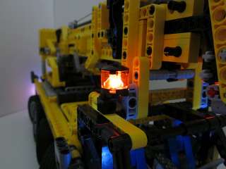 Lego Technic BRICK LIGHTS PRO Mobile Crane Truck 8421  