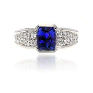   Ring  CUshion cut Tanzanite & Diamond Ring in 18K Gold: Jewelry