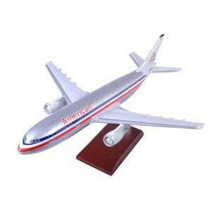   : A300 600 American Airlines 1/100 Scale Model Aircraft: Toys & Games