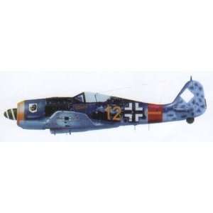  HOBBY BOSS   1/72 Focke Wulf Fw190A8 Luftwaffe Fighter 