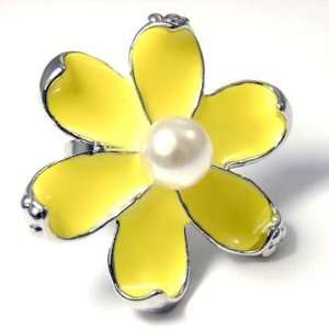  Yellow Petaled Daisy Pearl Flower Ring ~ Huge Everything 