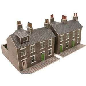  Metcalfe Pn104 Two Stone Built Terraced Houses   Card Kit 
