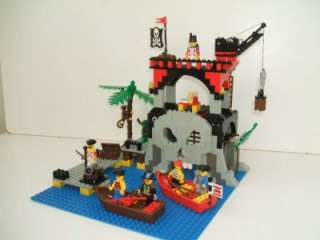 Lego 6279 Pirates Skull Island   6 Figures Complete EX  