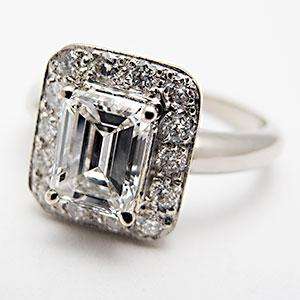 Halo Style Emerald Cut VS Diamond Engagement Ring Solid 18K White Gold 