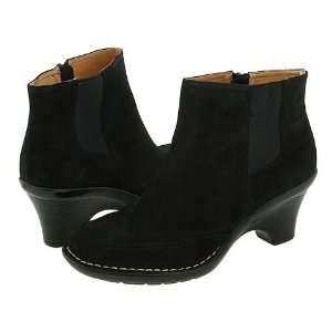  Softspots Delfina Black Suede Boots 6M Womens with Zipper 
