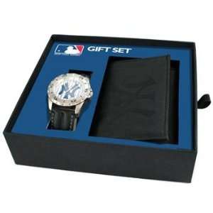    New York Yankees MLB Wallet & Watch Gift Set